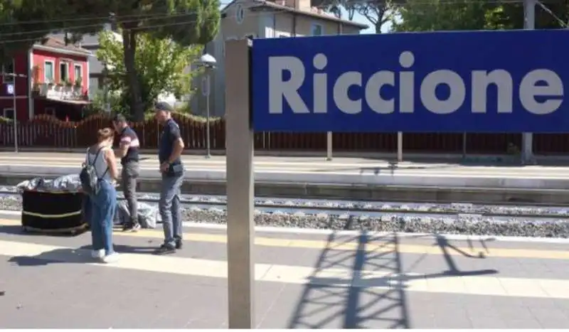 sorelle investite dal treno a riccione 7