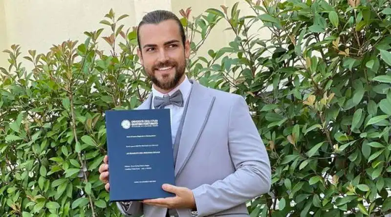 valerio scanu laureato 4