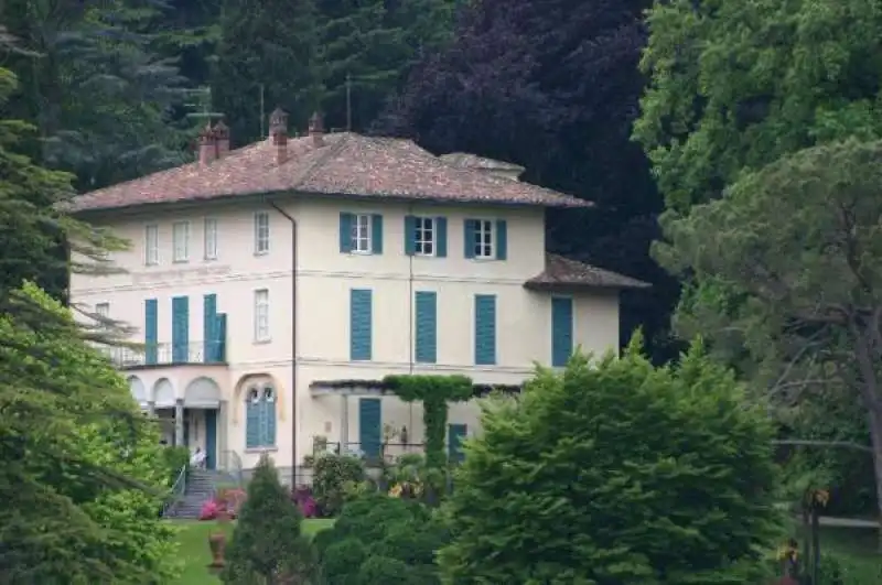 VILLA SADA A LESMO