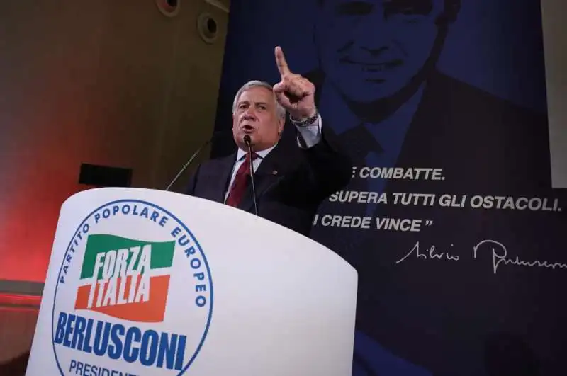 antonio tajani   consiglio nazionale di forza italia  2