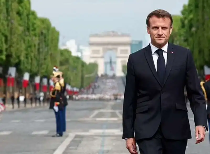 emmanuel macron   parata 14 luglio  