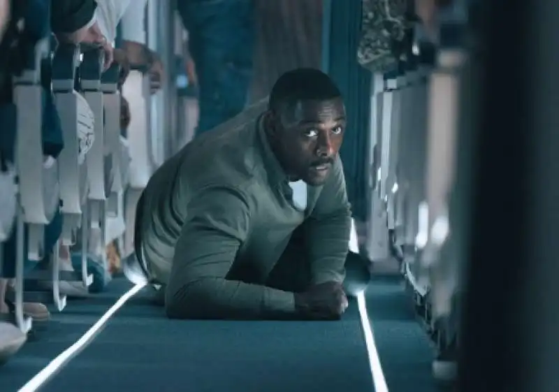 idris elba   hijack  2