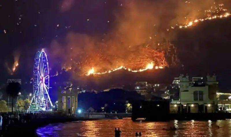 incendi nelle colline attorno a palermo    9