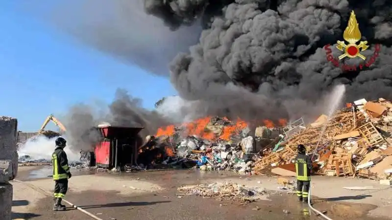 INCENDIO DISCARICA CIAMPINO 