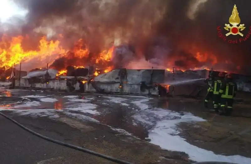 INCENDIO DISCARICA CIAMPINO 