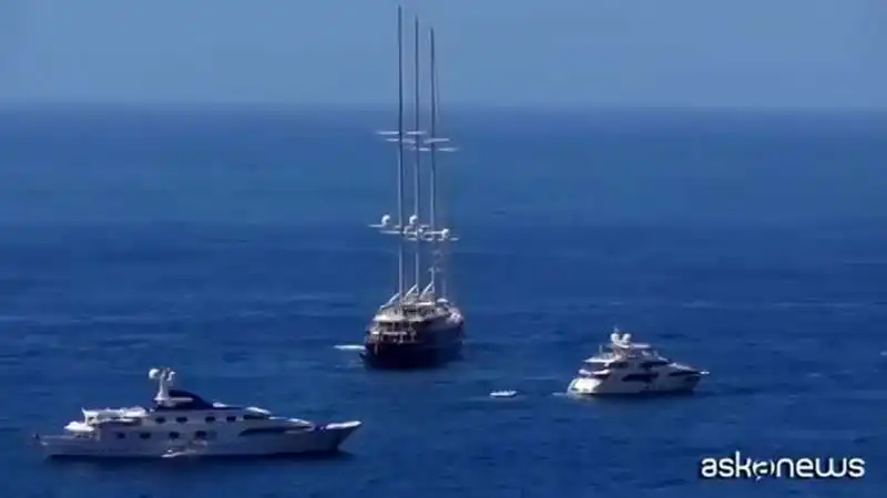 LO YACHT DI JEFF BEZOS A CAPRI 