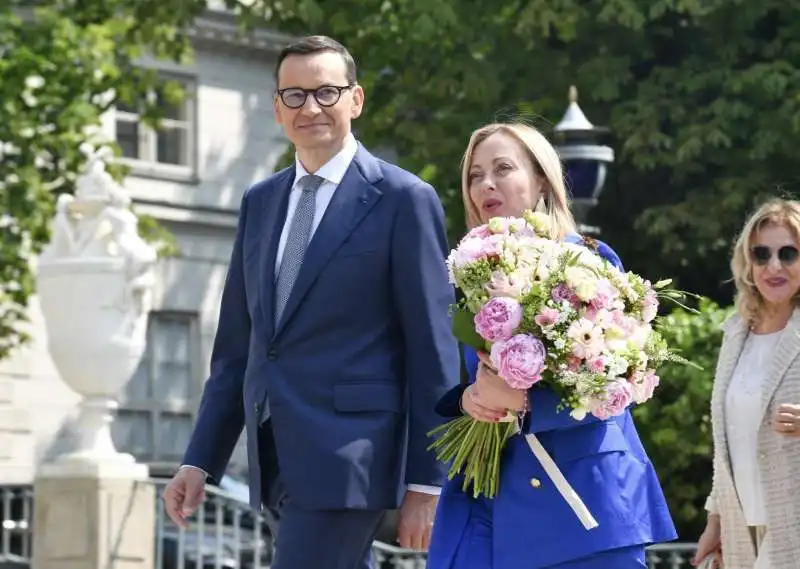 mateusz morawiecki  e giorgia meloni a varsavia