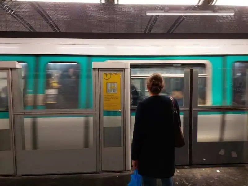 METRO DI PARIGI 