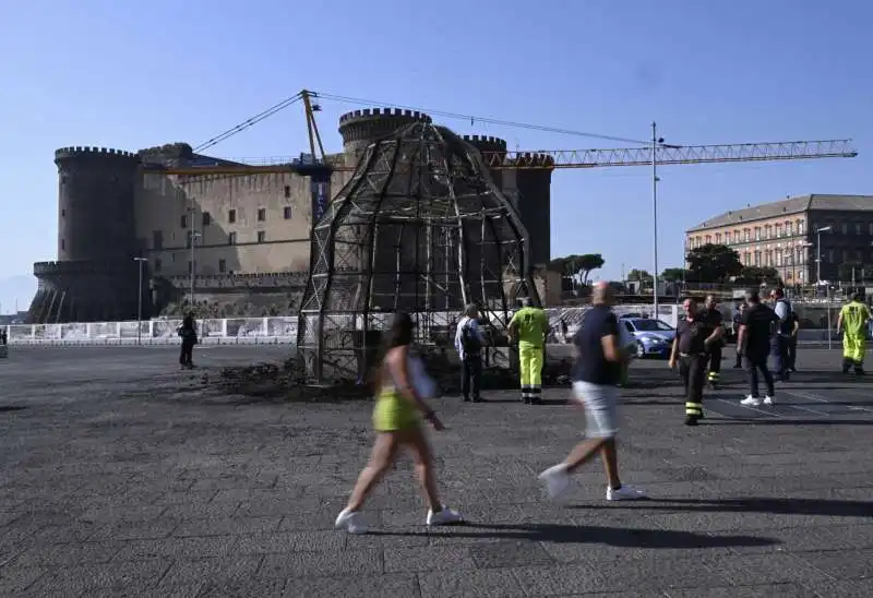 napoli, la venere degli specchi dopo l incendio  