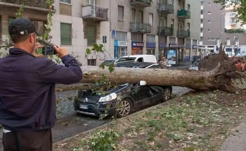 nubifragio a milano