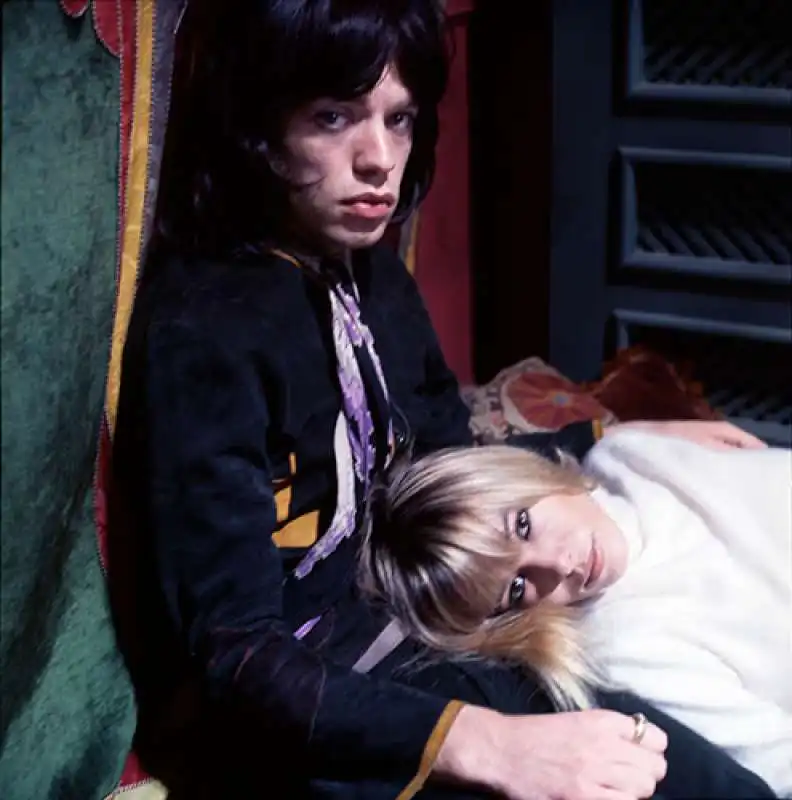 performance mick jagger anita pallenberg (2)