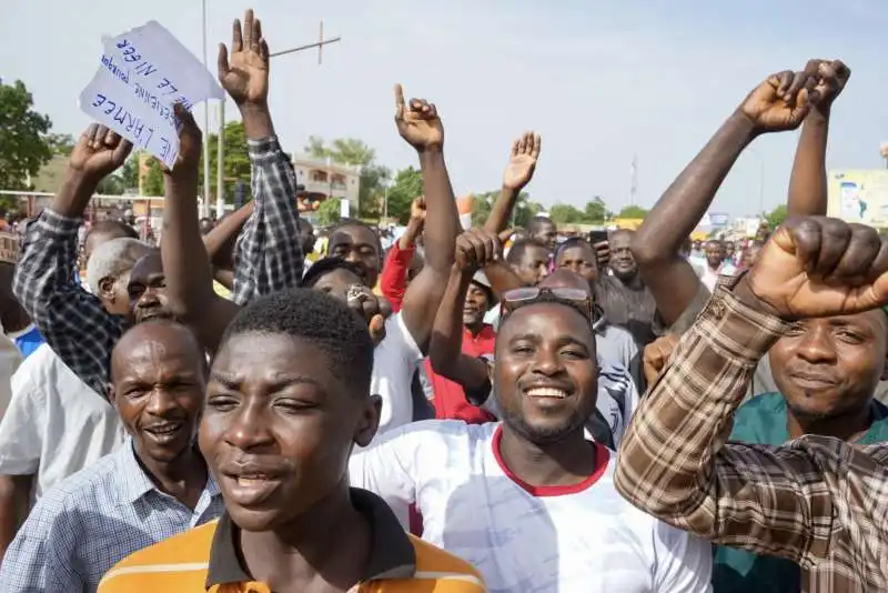 proteste anti francesi a niamey in niger   5