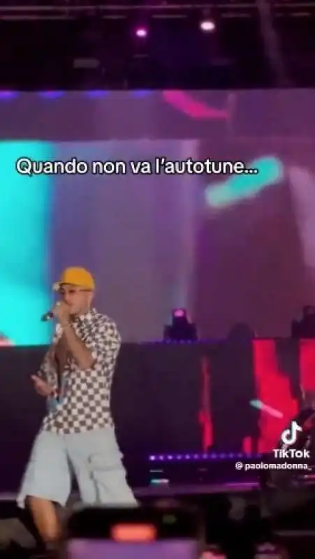 sfera ebbasta ha problemi all autotune