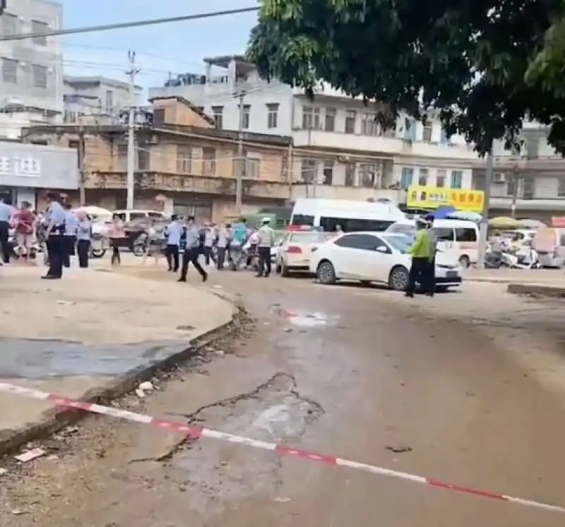 strage in una scuola materna in cina

