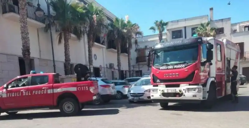 terrasini - disoccupato minaccia di dare fuoco al comune

