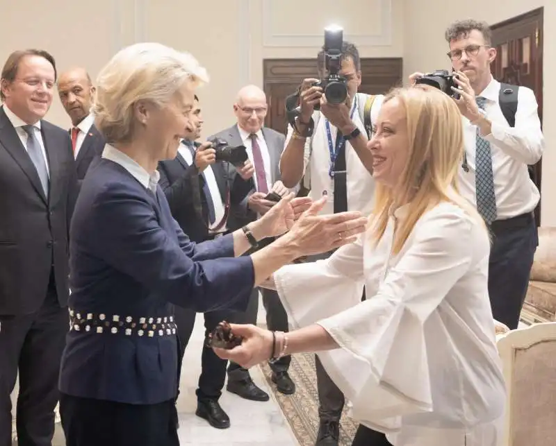 ursula von der leyen   giorgia meloni   tunisia 