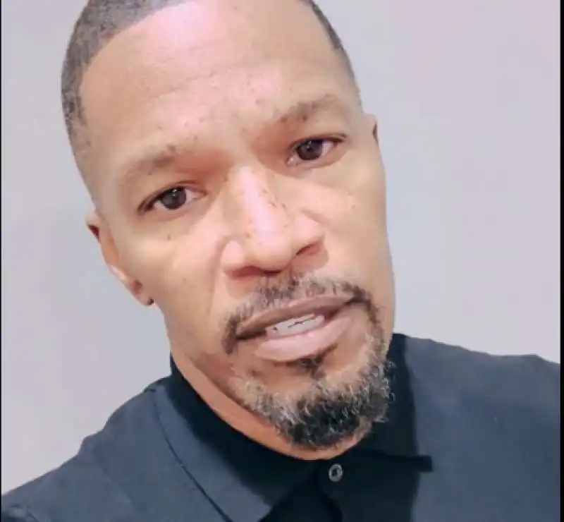 video di jamie foxx dopo il ricovero