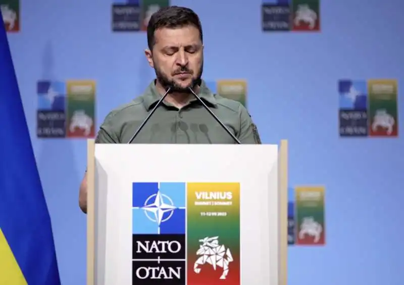 volodymyr zelensky al vertice nato di vilnius 