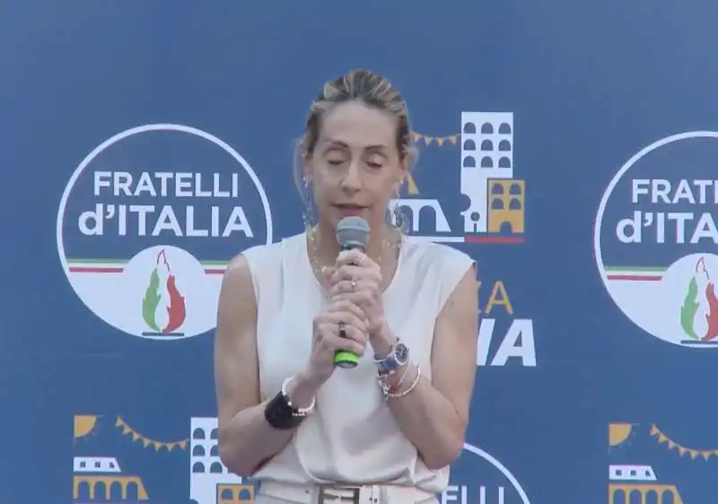 arianna meloni   piazza italia   la festa di fratelli d italia roma    7