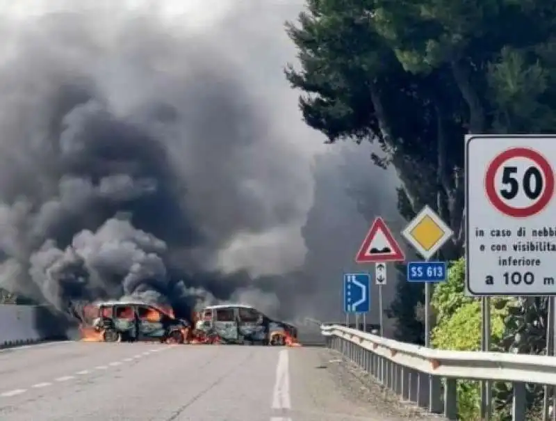 assalto a un portavalori sulla statale Brindisi Lecce 