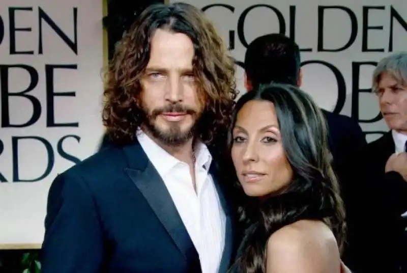 CHRIS CORNELL E LA MOGLIE VICKY 