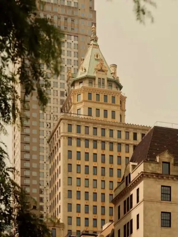 crown building  9