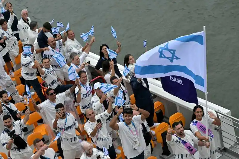 delegazione israeliana alla cerimonia di apertura delle olimpiadi di parigi 