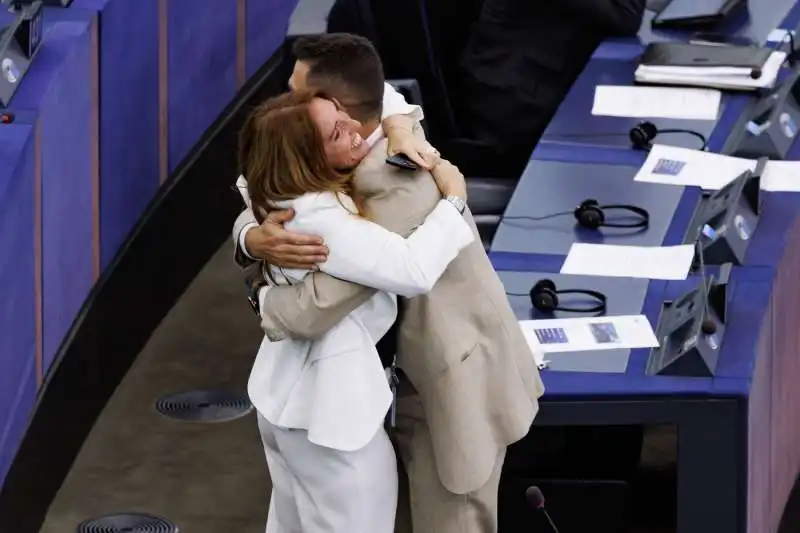 elena donazzan e roberto vannacci al parlamento europeo + 2