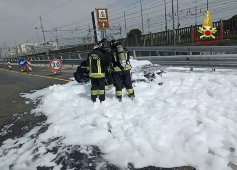 ferrari prende fuoco   2