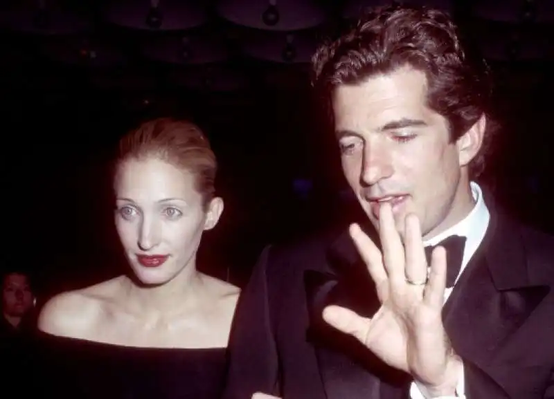 john f kennedy jr e carolyn bessette  3