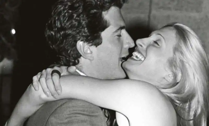 john f kennedy jr e carolyn bessette  5