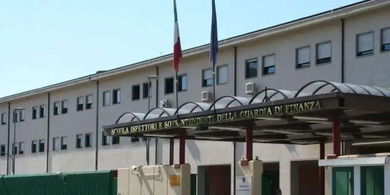 la Scuola ispettori e sovrintendenti della Guardia di Finanza de L’Aquila