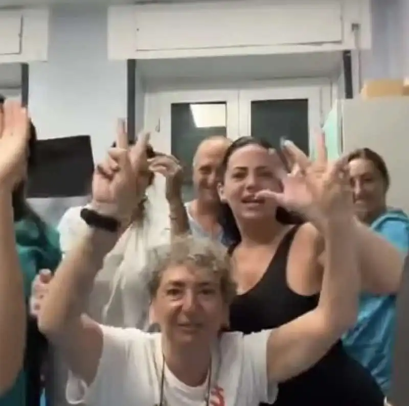 la tiktoker veronica acquaviva balla in ospedale 7