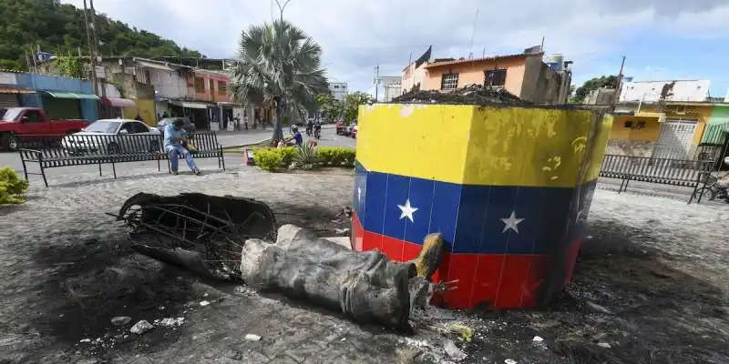 proteste in venezuela contro la rielezione di nicolas maduro   14