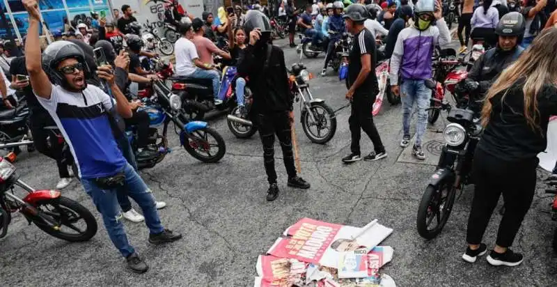 proteste in venezuela contro la rielezione di nicolas maduro   5