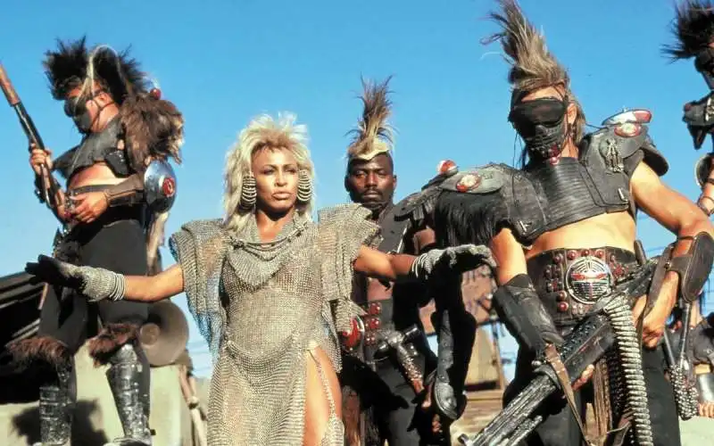 tina turner mad max oltre la sfera del tuono