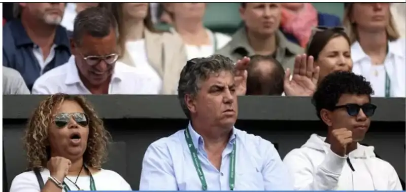 Ugo Paolini, papà di Jasmine, in tribuna con la mamma Jacqueline e il fratello William

