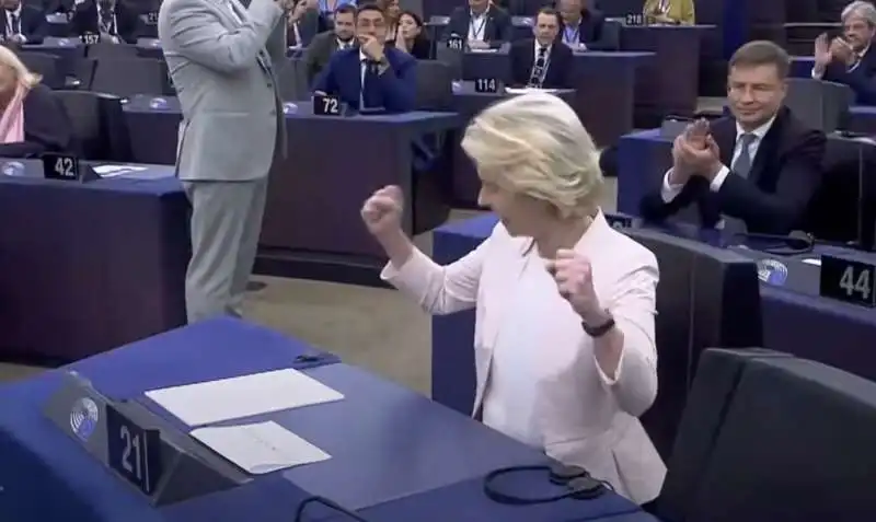 ursula von der leyen rieletta presidente della commissione europea 1