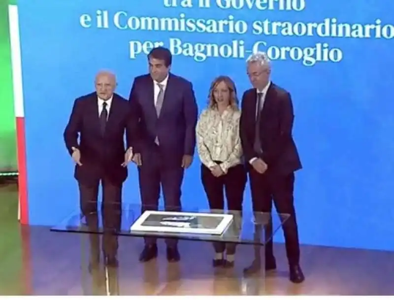 vincenzo de luca raffaele fitto giorgia meloni gaetano manfredi a bagnoli