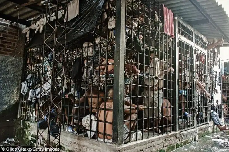 BANDE IN CARCERE EL SALVADOR 