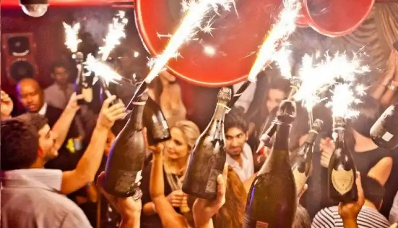 CIRQUE LE SOIR 