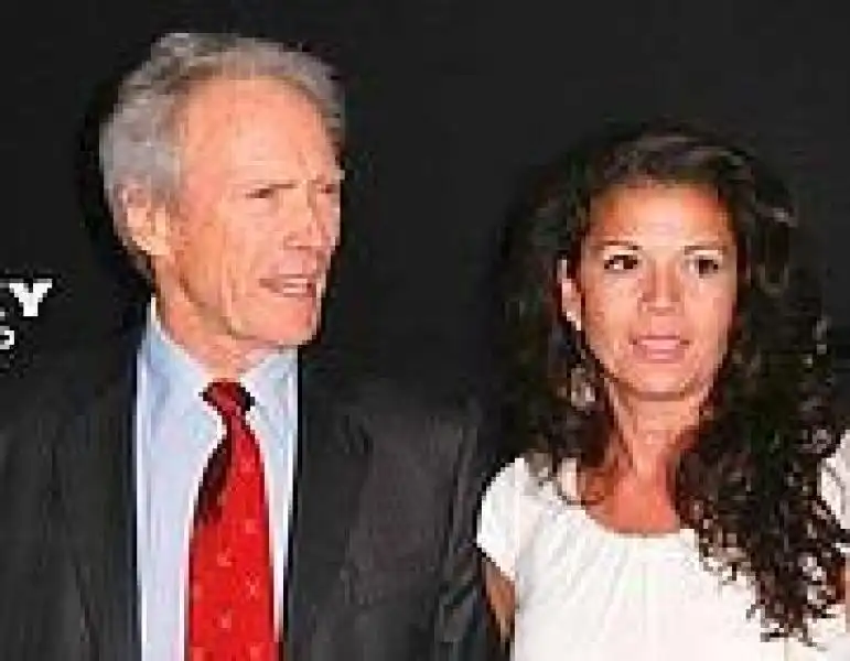 clint Eastwood e Dina Ruiz