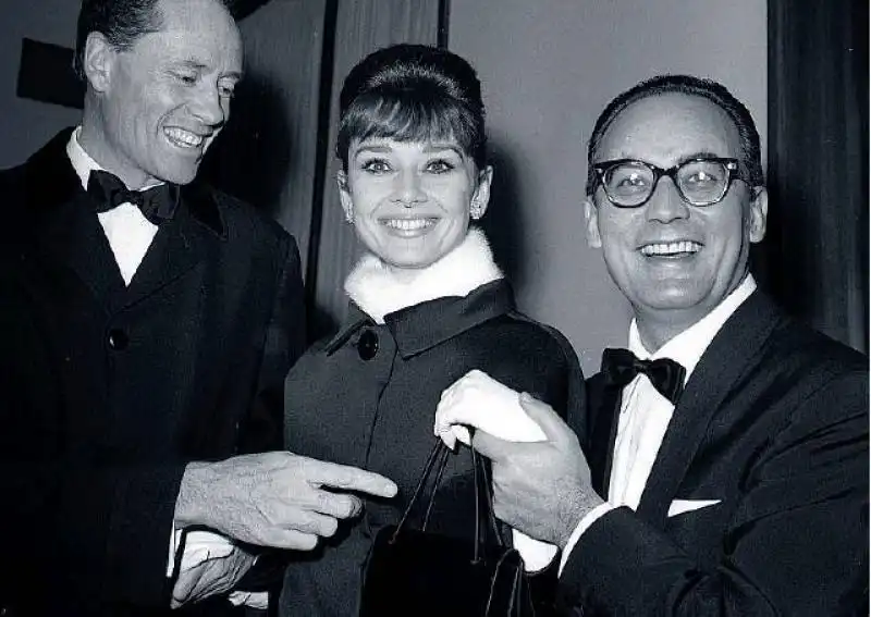 MEL FERRER - HEPBURN - DINO DE LAURENTIIS