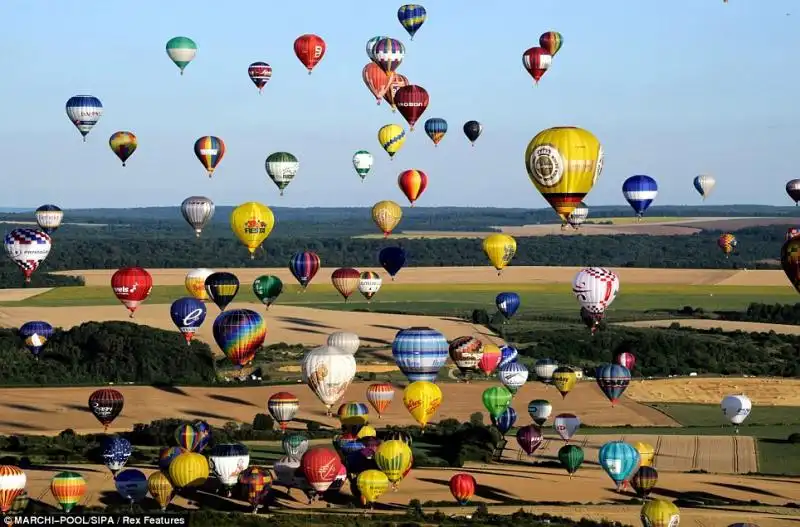 MONGOLFIERE ALLA LORRAINE MONDIAL INTERNATIONAL AIR BALLONS IN FRANCIA 