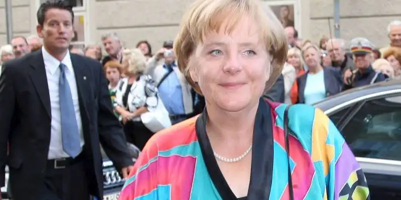 angela merkel vestiti  