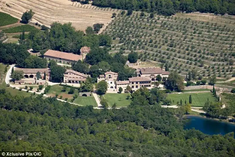 chateau miraval dove si sono sposati brad pitt e angelina jolie