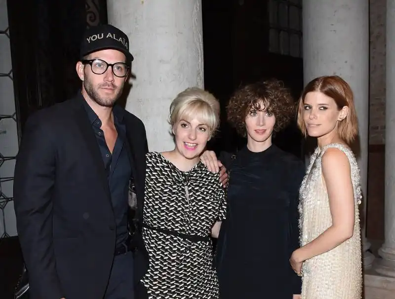 johnny wujek, lena dunham, miranda july e kate mara