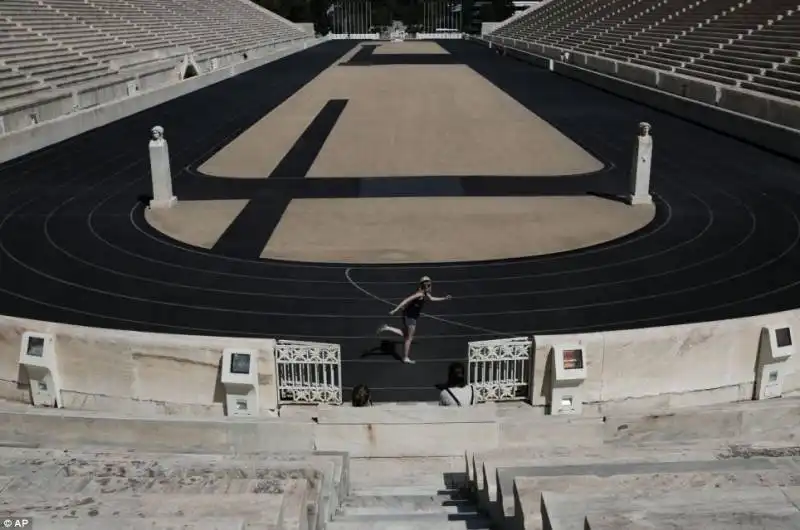 olimpiadi di atene 10 anni dopo  17