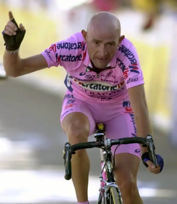 pantani, 10 anni dalla morte del pirata 3