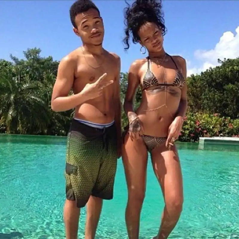 rihanna a barbados4